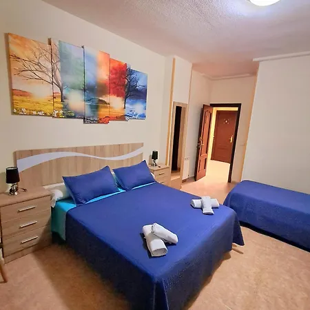 Hostal Dona Maria Valdemoro Buitenkant foto