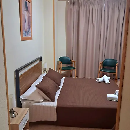 Hostal Dona Maria Valdemoro Buitenkant foto